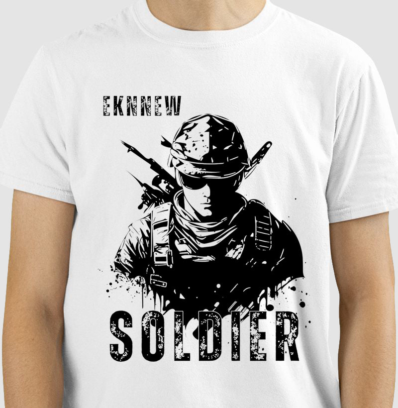 Camiseta Eknnew - Soldier